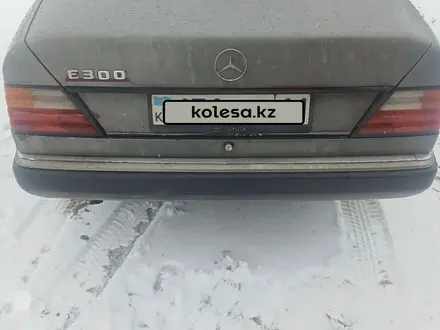 Mercedes-Benz E 260 1990 года за 1 300 000 тг. в Кызылорда – фото 3