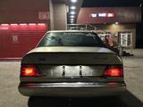 Mercedes-Benz E 200 1989 года за 600 000 тг. в Байтерек – фото 4