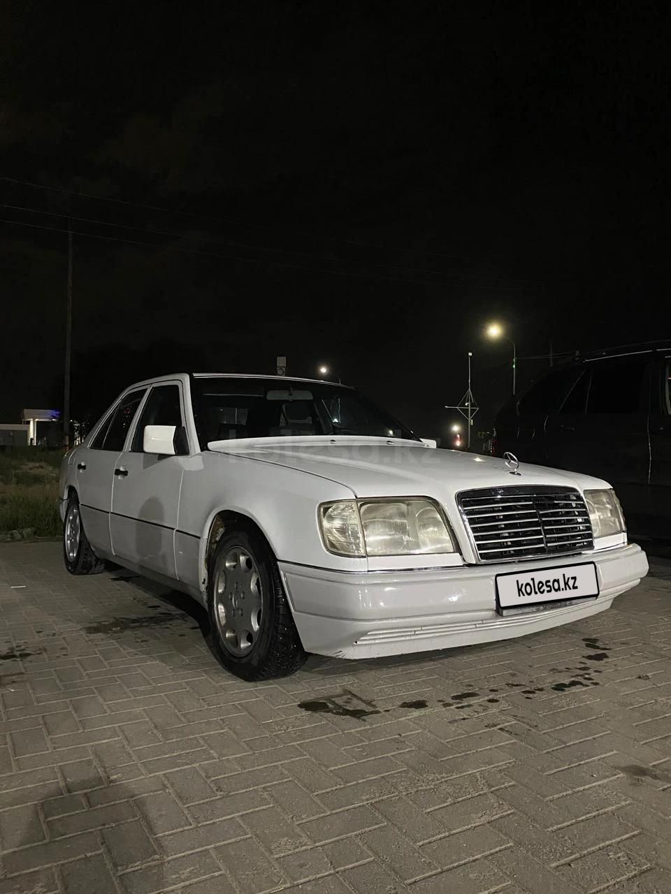 Mercedes-Benz E 280 1993 г.