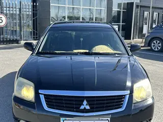 Mitsubishi Galant