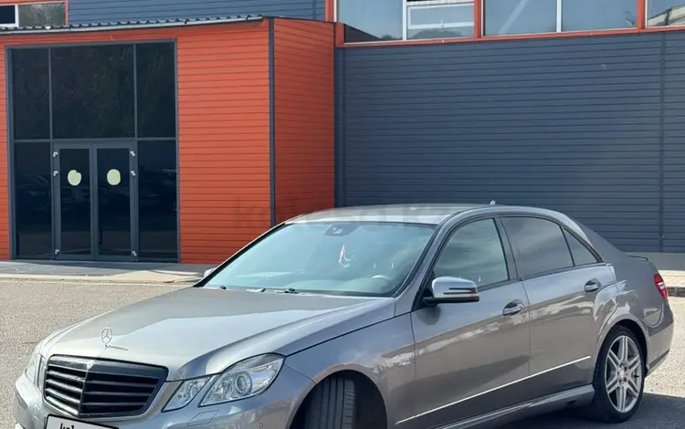 Mercedes-Benz E 200 2012 года за 6 800 000 тг. в Караганда