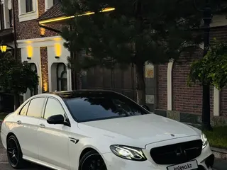 Mercedes-Benz E 43 AMG