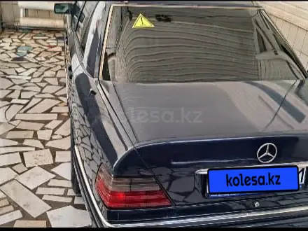 Mercedes-Benz E 220 1993 года за 2 000 000 тг. в Кызылорда – фото 5