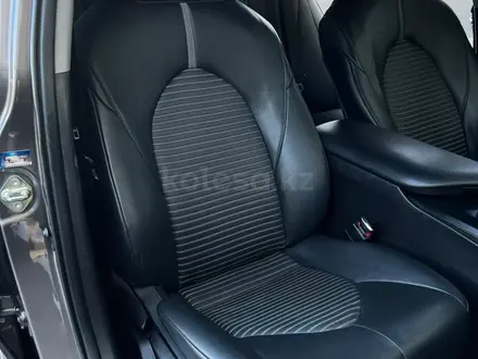Toyota Camry 2020 года за 11 500 000 тг. в Алматы – фото 15