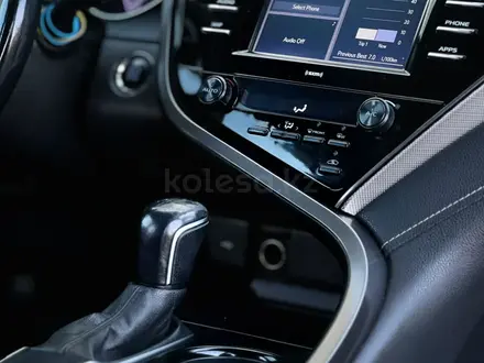 Toyota Camry 2020 года за 11 500 000 тг. в Алматы – фото 9