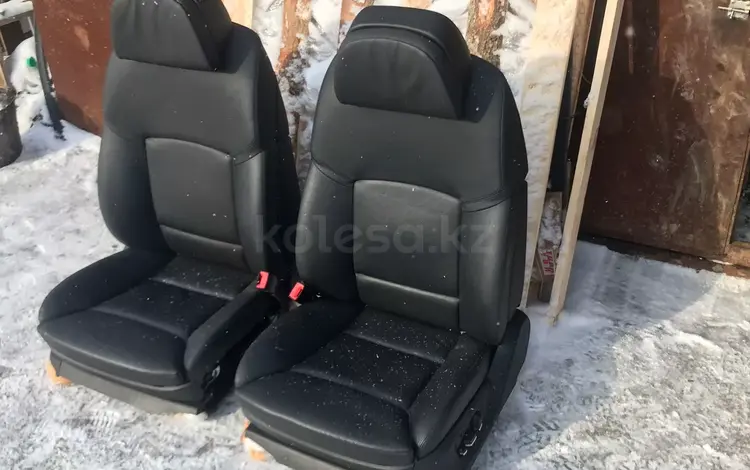 Bmw f10 сиденья сидушки комфорт за 550 000 тг. в Астана