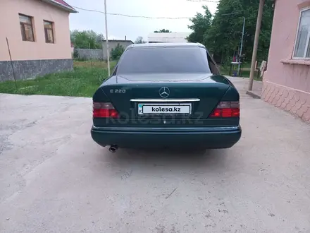 Mercedes-Benz E 200 1994 года за 2 200 000 тг. в Кызылорда – фото 2