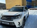 Toyota Highlander 2017 года за 19 500 000 тг. в Алматы