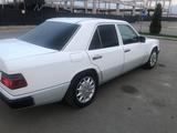 Mercedes-Benz E 230 1990 года за 875 000 тг. в Алматы – фото 4