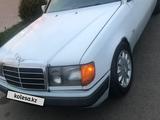 Mercedes-Benz E 230 1990 года за 875 000 тг. в Алматы – фото 2