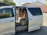 Toyota Alphard 2009 года за 7 000 000 тг. в Атырау – фото 4