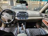 Toyota Camry 2002 года за 4 200 000 тг. в Усть-Каменогорск – фото 2