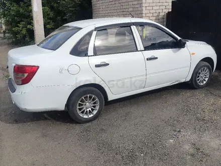 ВАЗ (Lada) Granta 2190 2013 года за 2 500 000 тг. в Семей – фото 2