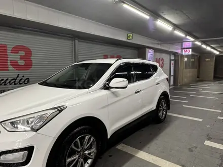 Hyundai Santa Fe 2012 года за 8 500 000 тг. в Астана – фото 2