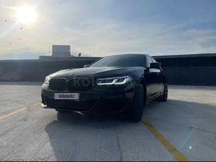 BMW 530 2022 года за 18 000 000 тг. в Алматы