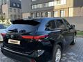 Toyota Highlander 2023 года за 25 000 000 тг. в Шымкент – фото 8