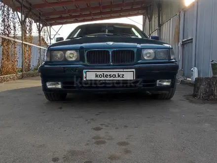 BMW 320 1995 года за 2 700 000 тг. в Алматы