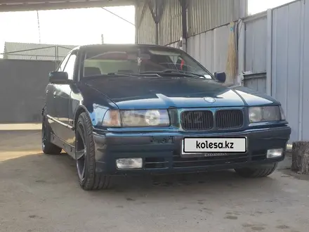 BMW 320 1995 года за 2 700 000 тг. в Алматы – фото 2