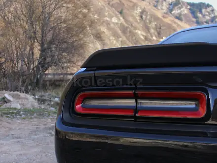 Dodge Challenger 2021 года за 23 000 000 тг. в Алматы – фото 4