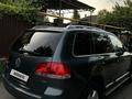 Volkswagen Touareg 2006 года за 3 999 999 тг. в Алматы – фото 2
