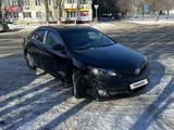 Toyota Camry 2013 года за 8 500 000 тг. в Уральск – фото 2