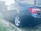 Toyota Camry 2013 года за 6 400 000 тг. в Уральск – фото 4