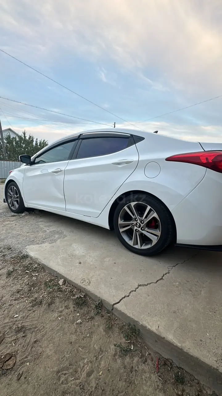 Hyundai Elantra, 2014