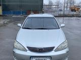 Toyota Camry 2005 года за 7 500 000 тг. в Шымкент – фото 2