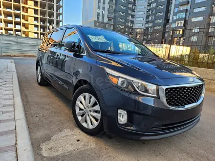 Kia Carnival 2015 года за 7 000 000 тг. в Актобе