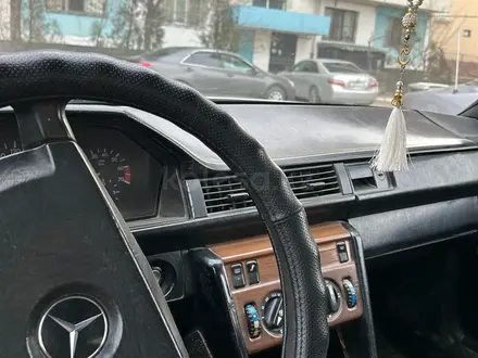 Mercedes-Benz E 200 1990 года за 580 000 тг. в Тараз – фото 4