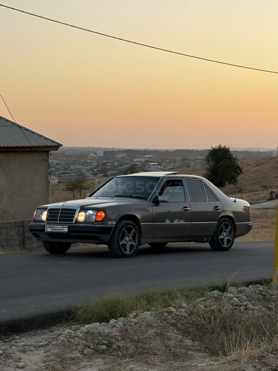 Mercedes-Benz E-Class, 1993