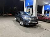 Toyota Highlander 2018 года за 14 300 000 тг. в Тараз – фото 2