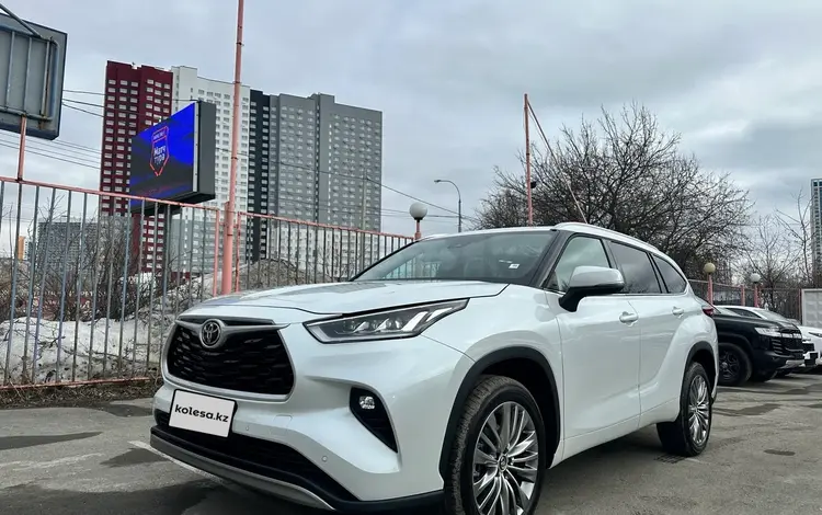 Toyota Highlander 2024 года за 22 000 000 тг. в Алматы