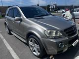 Mercedes-Benz ML 63 AMG 2006 годаfor7 500 000 тг. в Алматы