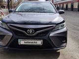 Toyota Camry 2019 года за 12 700 000 тг. в Экибастуз – фото 2