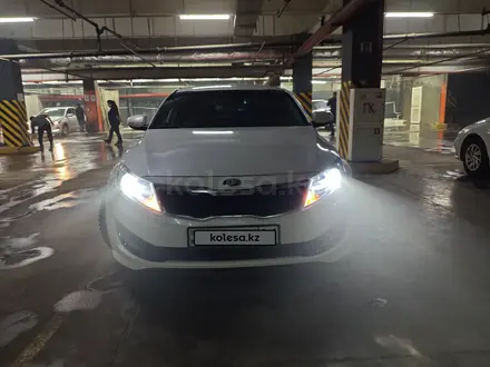 Kia K5 2012 года за 7 000 000 тг. в Астана – фото 3