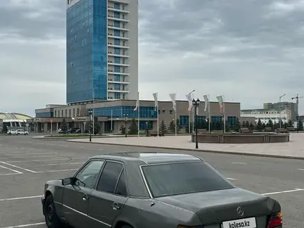 Mercedes-Benz E 230 1990 года за 650 000 тг. в Талдыкорган