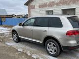 Volkswagen Touareg 2004 годаfor4 100 000 тг. в Атырау – фото 5