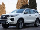 Toyota Fortuner 2022 годаfor25 490 000 тг. в Алматы – фото 2