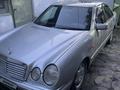 Mercedes-Benz E 230 1996 годаүшін2 990 000 тг. в Семей – фото 2