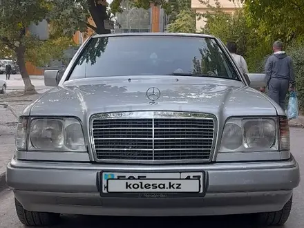 Mercedes-Benz E 220 1995 годаүшін2 900 000 тг. в Шымкент