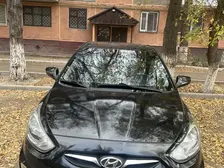 Hyundai Accent, 2011