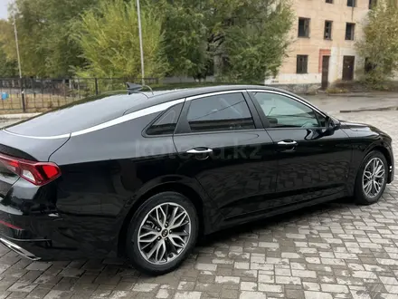 Kia K5 2021 года за 12 000 000 тг. в Алматы – фото 4