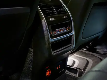 BMW X7 2021 года за 35 000 000 тг. в Алматы – фото 21