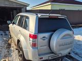 Suzuki Grand Vitara 2013 года за 5 500 000 тг. в Уральск – фото 2