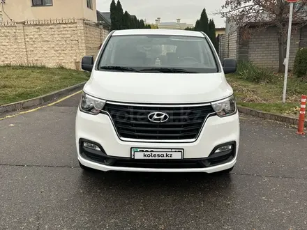 Hyundai Starex 2020 года за 13 800 000 тг. в Алматы