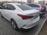 Hyundai Accent 2021 года за 8 700 000 тг. в Актау – фото 3