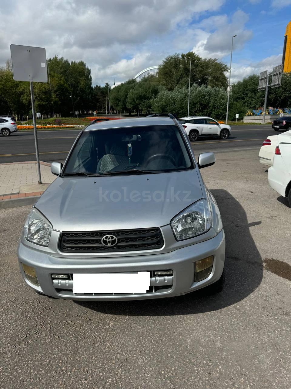 Toyota RAV4 2002 г.