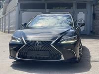 Lexus ES 250 2018 годаfor18 800 000 тг. в Алматы