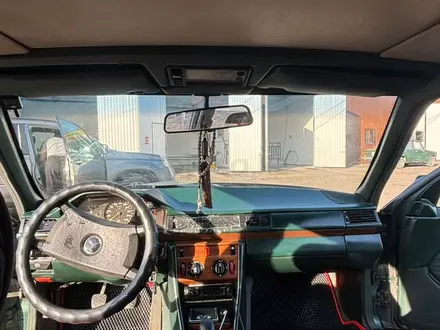Mercedes-Benz E 230 1990 года за 1 500 000 тг. в Алматы – фото 4